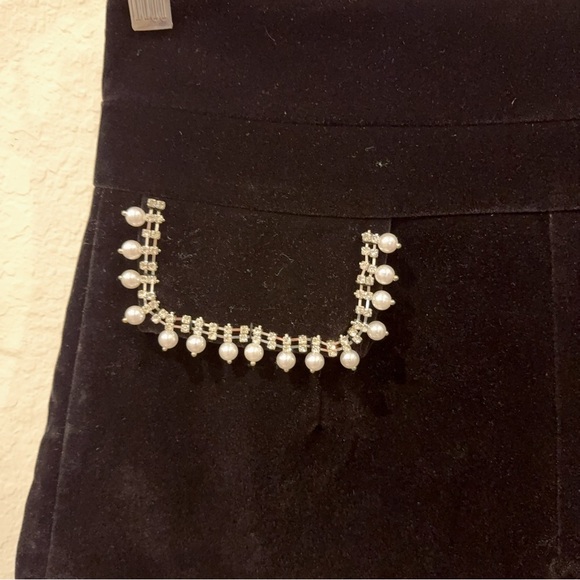J.ING Black Velvet High Waist Shorts with Pearl Decoration Size M NWT - Picture 3 of 8
